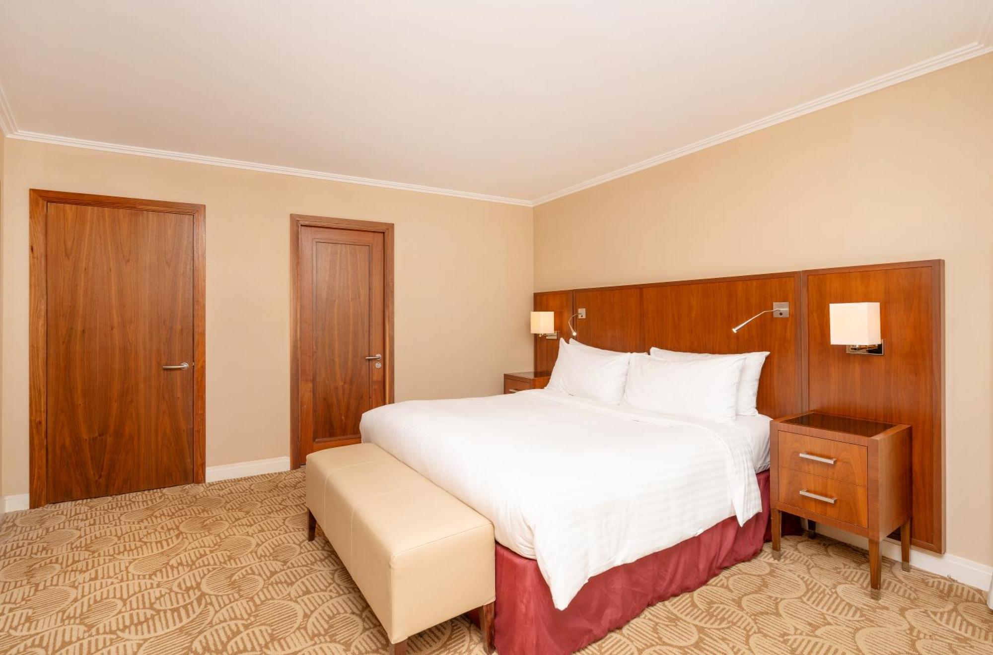 London Twickenham Stadium Hotel, A Member Of Radisson Individuals Exterior photo